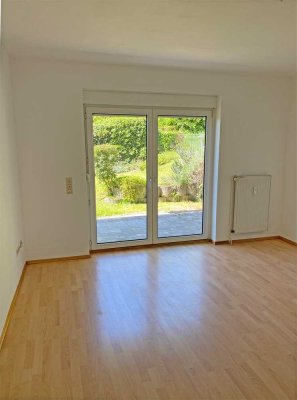 POCHERT IMMOBILIEN - Hübsche Wohnung mit Terrasse und kleinem Garten in KL-Nähe Morlautern