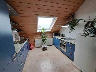 Stilvolle, gepflegte 3-Zimmer-Maisonette-Wohnung mit EBK in Gründau