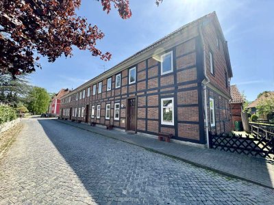 Vollvermietetes MFH mit 8 Wohneinheiten + 8 Garagen Ortsteil Alfeld