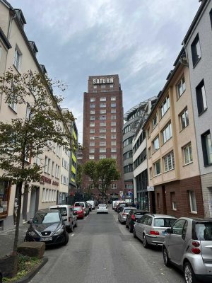WG geeignete Maisonette-Wohnung mit vier Räumen und Einbauküche in Köln