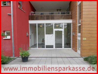Neuwertig, barrierefrei und zentral!