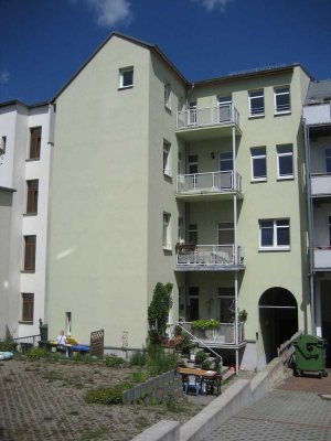 komplett möblierte 3-Zim-Wohnung mit Balkon - auch kurzfristige Mietzeit möglich
