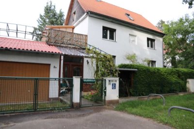 Obermenzing - ruhiges DG-Appartement im Grünen