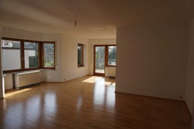 Ruhige, sonnige 2-Zimmer Wohnung mit Terrasse in Baden-Baden Haueneberstein