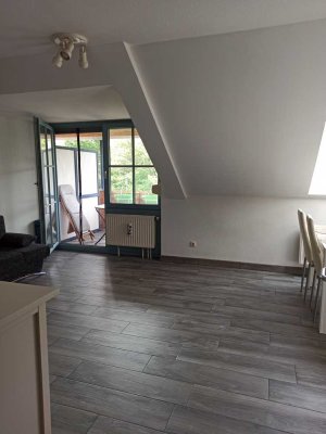 geräumige 1-Zi.-DG-Whg. von privat