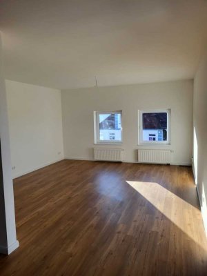 Erstbezug nach Kernsanierung - Stilvolle 3-Zimmer-Wohnung im Heider Stadtzentrum