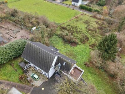 Zweifamilienhaus auf einem traumhaften Grundstück mit unverbaubaren wunderschönen Weitblick