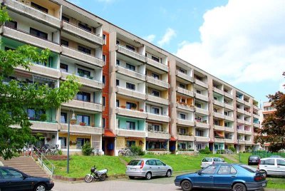 Helle 3-Raum-Wohnung mit Badewanne und Balkon!