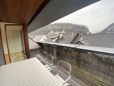 Über den Dächer der Feldkircher Stadt! Tolle 2-Zimmerwohnung mit Balkon &amp; TG zu vermieten!