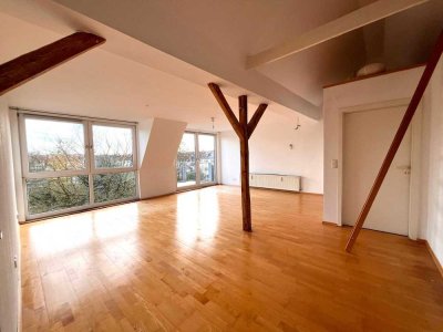 Helle, attraktive 2-Zimmer Dachgeschosswohnung mit Balkon in Osnabrück-Wüste