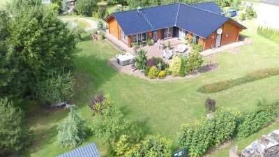 Einzigartiger Bungalow in exklusivem Zustand auf 1,7ha Land - schnell sein lohnt sich!