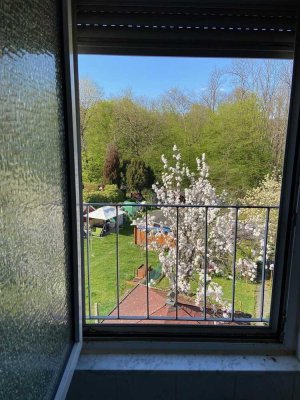 3 Zimmer DG-ETW mit Garage und Gartenmitbenutzung in 3 Familienhaus