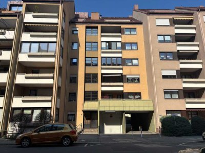 Wohnen über den Dächern der Stadt! Tolle 3-Zimmer-Wohnung in Nürnberg-Steinbühl