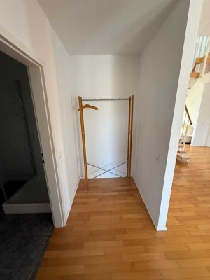 Grosszuegige, helle Maisonettenwohnung