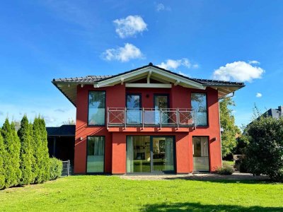 * RESERViERT * Lichterfüllte Stadtvilla mit traumhaftem Garten