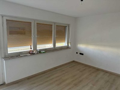 Freundliche und gepflegte 3,5-Zimmer-Wohnung mit Balkon in Kirchenthumbach