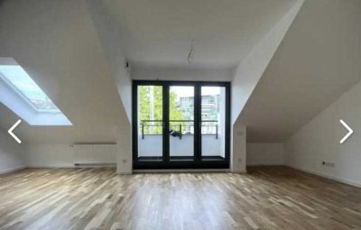 Nachmieter*in schöne Dachgeschosswohnung Gallus