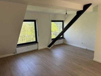 Helle 2-Zimmer Dachgeschosswohnung in Bonn-Bad Godesberg