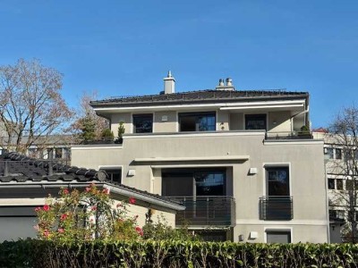 Pasinger Villenviertel - Nähe Stadtpark. Exklusive 5-Zi.-Gartenwohnung mit traumhaft großem Garten