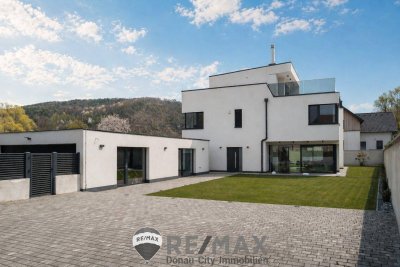 "Architektenvilla im Wienerwald Luxus Design trifft Naturidylle"