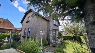 Charmantes Einfamilienhaus mit schönem Garten in ruhiger Lage. Provisionsfrei