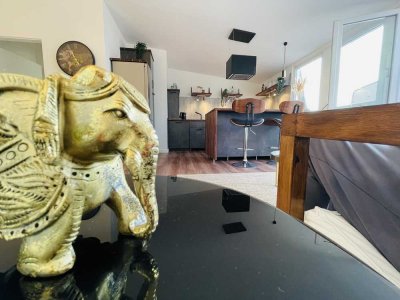 Dreamily Refurbished and Furnished 4-Room Roof Apartment for Temporary Rental (5 Years)