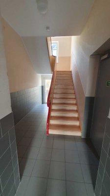 helle ETW  mit  97 m²   im 3. OG  Nähe LG Bielefeld   ( ohne Balkon oder Fahrstuhl )