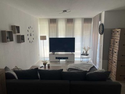 Zweitbezug: freundliche 2-Zimmer-EG-Wohnung mit Einbauküche und Balkon in 73635, Rudersberg