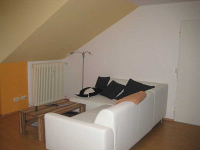 2 Zi DG-Wohnung (2.Stock ) Poing-Süd, 6 Familienhaus, 55 m²