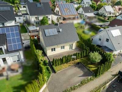 Einfamilienwohnhaus mit Energieeffizienzklasse A in Alfen!