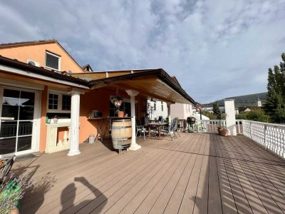 Ein Haus, viele Möglichkeiten: Ihr neues Familiendomizil mit Pool und großem Garten