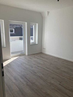 Dachgeschoss Maisonette mit Balkon - 3 Zimmer