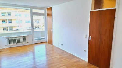 1-Zimmer-Wohnung mit Balkon in Olching. Frei und ohne Provision. Gerne Angebote.
