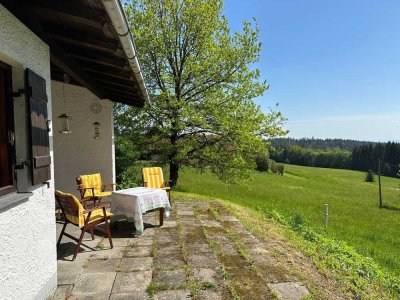 Deggendorf/Rusel: Ferienhaus/Wochenendhaus in traumhafter Aussichts-/Waldrandlage!