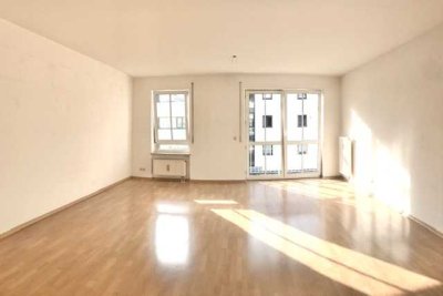 Sonnige 1-Zi.-City-Wohnung mit Charm in zentraler Lage mit Südbalkon.