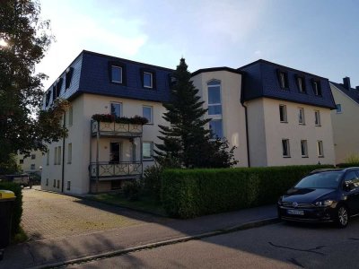 Top sanierte helle freundliche 2-Zimmer Wohnung mit Balkon