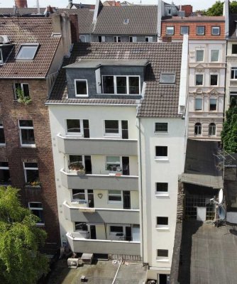 KÖLN-SÜDSTADT; LICHTDURCHFLUTETES 1 ZIMMER-APARTMENT