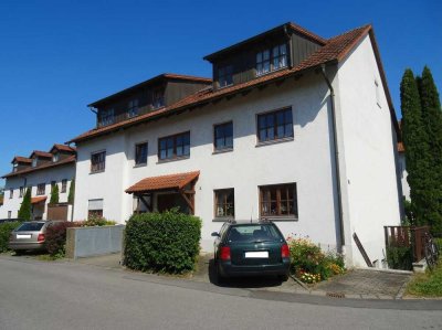 Schön geschnittene 2-Zimmer-Wohnung mit überdachtem Balkon - zentrumsnah