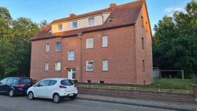 Gepflegte 2,5-Zimmer-DG-Wohnung mit EBK in Unterlüß