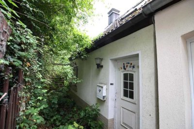 Charmante & sanierungsbedürftige Doppelhaushälfte in Hagen zu verkaufen.