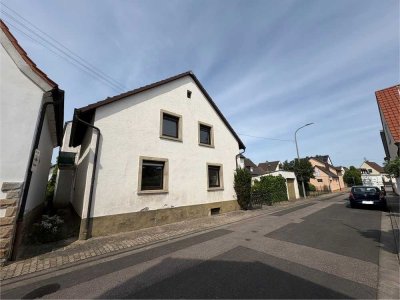 Renovierungsbedürftiges Einfamilienhaus mit Garten und großem Potenzial!