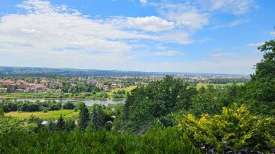 Panoramablick trifft Wohnkultur – stilvolles Zuhause mit Elbe im Blick!