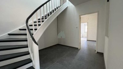 Schöne große Miet-Wohnung mit Dachterrasse in ruhiger Gegend
