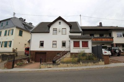 Schönes Einfamilienhaus mit herrlichem Garten