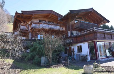 Wohnhaus mit Weinkeller in ruhiger Lage von Oberndorf in Tirol, mit Blick auf den Wilden Kaiser