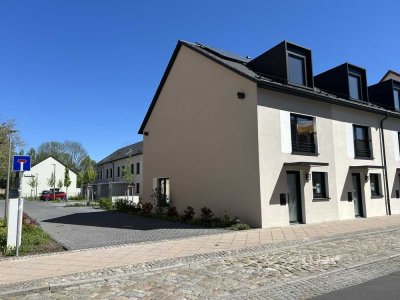 Exklusive 5,5-Zimmer-Terrassenwohnung, 3 Bäder, Garten,  Stellplatz, Erstbezug