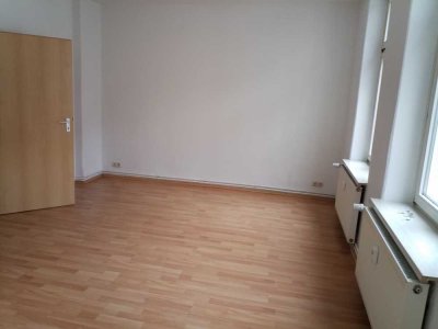 Gemütliche, kleine 2 Raum Wohnung mit Balkon!
