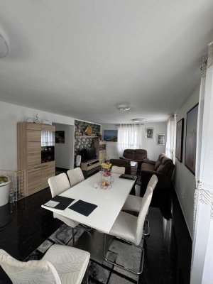 Geräumiges Zweifamilienhaus in Hechingen-Schlatt mit erstklassigem Ausbaupotenzial