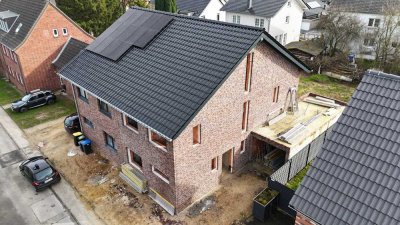 "Moderne Wohnträume verwirklichen: Doppelhaushälfte im Rohbau in Aachen Herzogenrath"