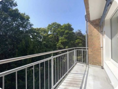Ihr neues Zuhause nahe der Alster – Modernisierte 3-Zimmer-Wohnung mit sonnigem Balkon